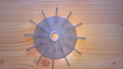 KOŁO WENTYLATORA SILNIKA ELEKTRYCZNEGO  145 MM ZEW. / OTWÓR 16 MM.