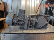 Motoreduktor Lenze 0,25 kW 110 obr/min 37Nm GKR04 falownikowy