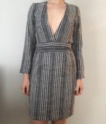 Sukienka damska z dekoltem i długim  rękawem S