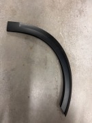 LISTWA BŁOTNIKA PRAWY PRZÓD Volvo V90 Cross Country 31386153