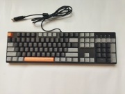 Klawiatura mechaniczna pełna z podświetleniem