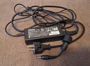 TOSHIBA TYP N 17908 V85 ORYGINALNY ZASILACZ I KABEL ŁADUJĄCY DO LAPTOPA 