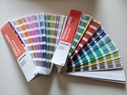 Wzornik Pantone 2390 kolorów rok 2025 Komplet powlekany i niepowlekany