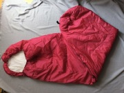 Czerwony śpiwór Mumia