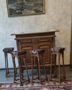 Bar dębowy z Rubensa z 4 wysokie krzesła barowe ( nowe siedziska )