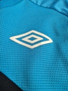 Koszulka sportowa UMBRO. Rozmiar L.