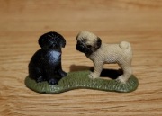Schleich para mopsów na kładce figurka model wycofany z 2009