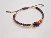 Bransoletka regulowana naturalny koral i jaspis w odcieniach burgundu