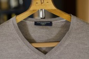 Nieużywany sweter Charles Tyrwhitt r. M, 100% wełna merino, jasnobrązowy