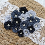 Kwiaty z tkaniny ręcznie robione A32