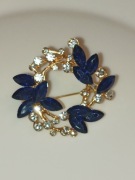 Broszka damska  wieniec 