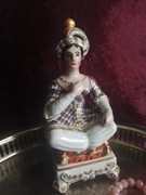 Figurka porcelanowa flakon na perfumy vintage