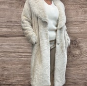 Futro długie z kołnierzem 