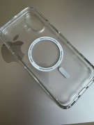 Etui Spigen Ultra Hybrid Mag do MagSafe do iPhone 17, przezroczysto-białe