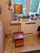 Lampa stojąca ze stolikiem , PRL , 150 cm wys