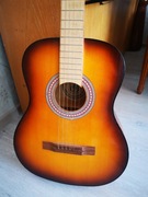 Gitara klasyczna rozmiar 4/4, 6-strunowa, z pokrowcem.