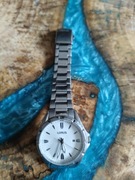 Piękny Damski zegarek marki LORUS 