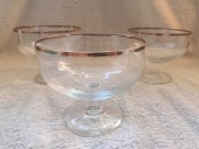 Krosno. 6 szklanych pucharów z ornamentem. Nowe, w pudełkach.