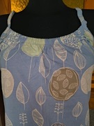 Błękitna bluzka t-shirt na ramiączka liście wzory Esprit