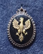 Medalik - biżuteria patriotyczna, okres międzywojenny
