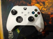 Oryginalny kontroler Xbox Series S/X - biały