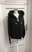 Sweter czarny z kapturem oversize ozdobne perły.