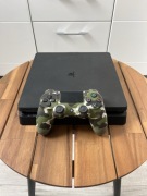 PlayStation 4 Slim 1TB + pad moro | komplet kabli | bardzo dobry stan