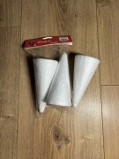 Stożki styropianowe 3 sztuki 15cm