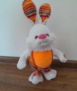 Zajac skaczacy z muzyką 