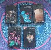 5 książek z serii wydawniczej Państwowego Instytutu Wydawniczego (PIW)