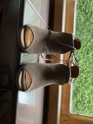 Buty zamszowe beżowe 