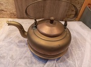 Stary miedziany czajnik 