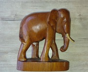 słoń drewniany figurka