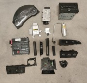 Saab 93 - Pompa ABS, radio,  cupholder, ESP, airbag