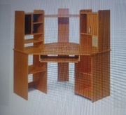 Biurko narożne piętrowe z szyflada na klawiaturę  