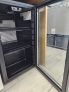 Szafa chłodnicza przeszklona 110l