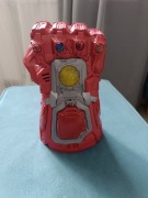 Rękawica Marvel Avengers: Endgame Red Infiniti Gauntlet