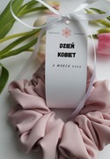 Prezent na dzień kobiet - piękna kobieca gumka scrunchie 