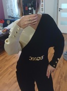 Sweter elegancki z łańcuchem krój nietoperz 