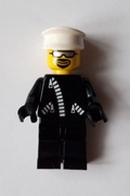 LEGO Figurka Policjant 973px9c01 Czapka biała okulary zamek