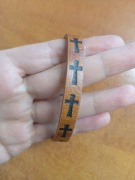 Nowa bransoletka jasny brąz krzyż 