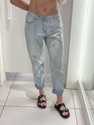 Diamonds & Divas / Dżinsy MOM style / 42 / jasne z przetarciami