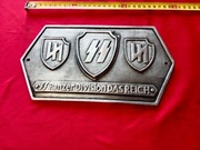 metalowa płyta na pojazdy