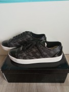 Czarne sneakersy Guess rozmiar 43 