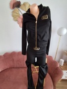 Czarny komplet dresowy ze złotymi detalami 