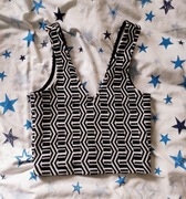 Crop top XS/S czarno biały na ramiączkach