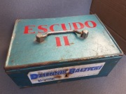 Stara metalowa kasetka na pieniądze / PRL