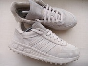 Buty Adidas La Trainer Lux  r 45 1/3