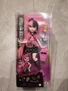 Lalka Monster High DRACULAURA lalka +akcesoria HKY71