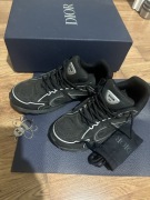 Buty Dior b30 w kolorystyce czarnej w rozmiarze 42